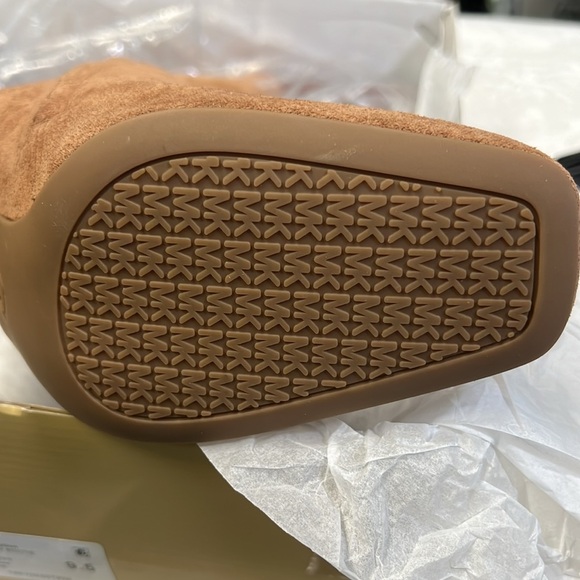 Michael Kors Women’s Hazel Flex Bootie- 9.5M - Picture 10 of 12